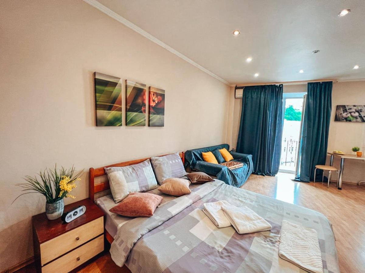 Apartment On Baseina Street Kiev Bagian luar foto