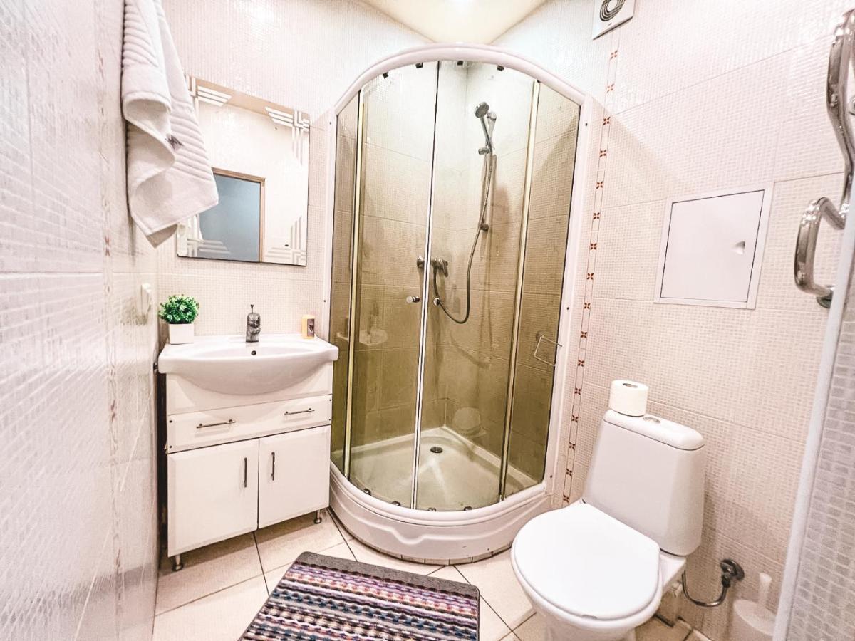 Apartment On Baseina Street Kiev Bagian luar foto